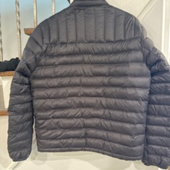 Like New Tommy Hilfiger Men's Real Down Insulated Packable Puffer Black Jacket M - Picture 11 of 13
